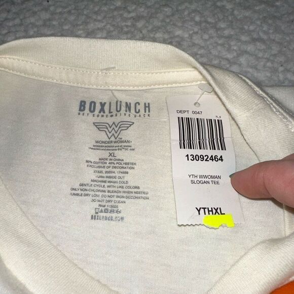 Boxlunch Girls Kids Cream Sequin Wonder Woman Tee Size XL NWT - Picture 6 of 9